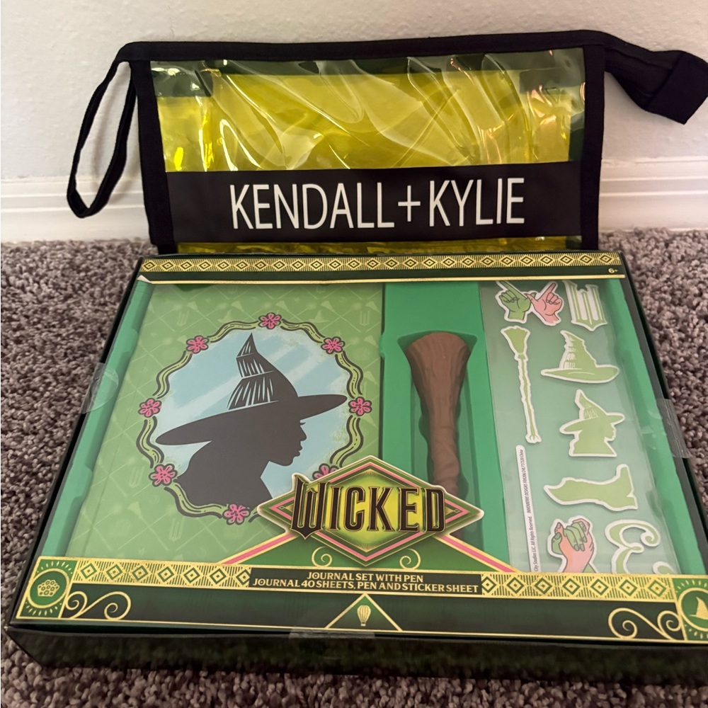 Wicked Elphaba Journal Set With Pen Puffy Stickers 40 Sheets + KK Cosmetic Pouch